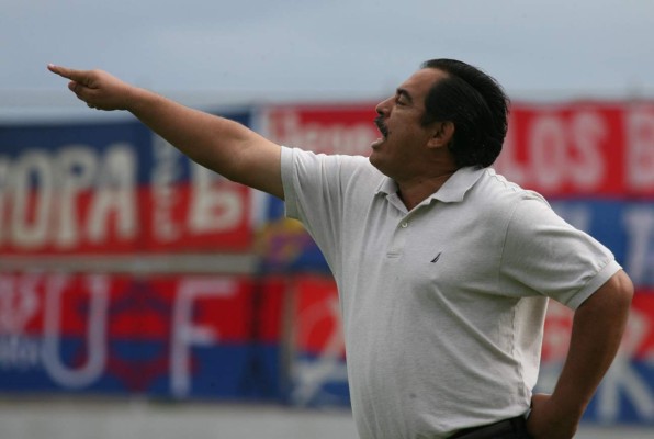 Edwin Pavón, el filósofo del fútbol que clasificó a Olimpia a un Mundial